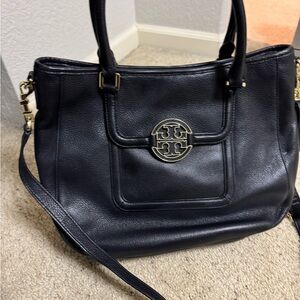 Tory Burch Gold and Black Shoulder Bag with Adjustable Strap